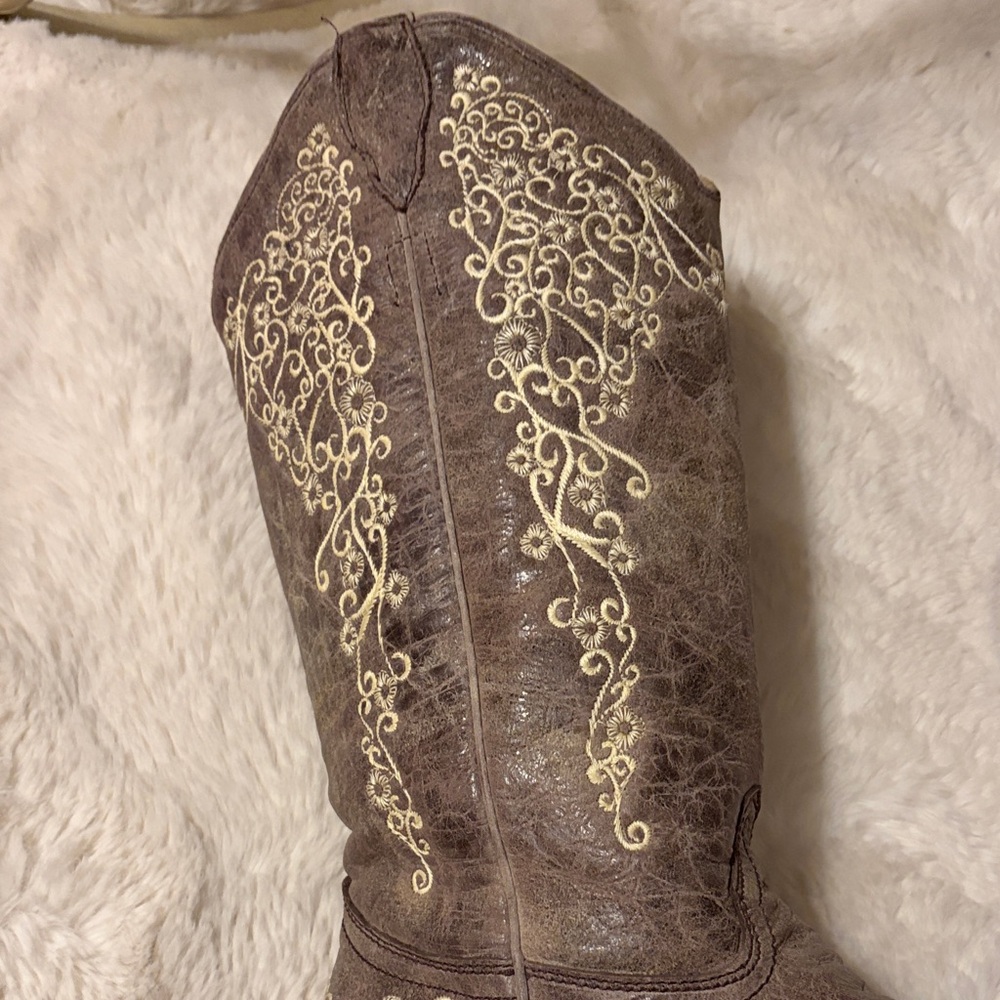 Corral Brown Distressed with Bone Embroidered Boots - Snip Toe - Picture 8 of 12